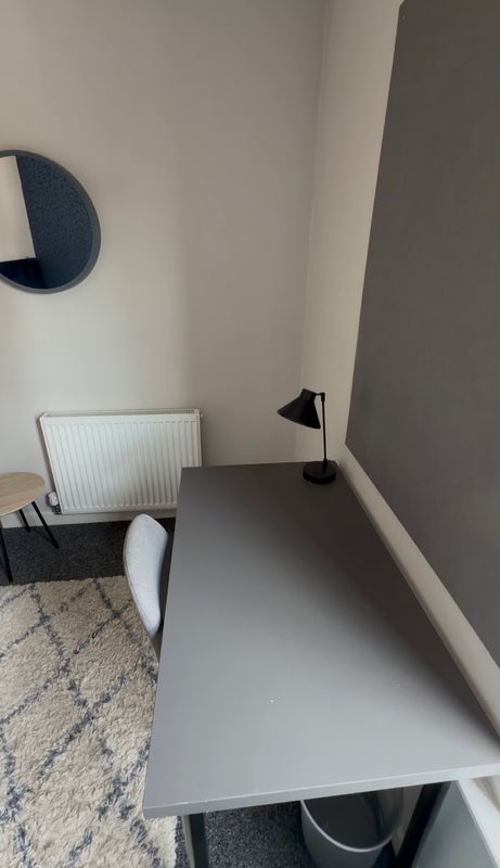 Room Mansfield Road in Nottingham