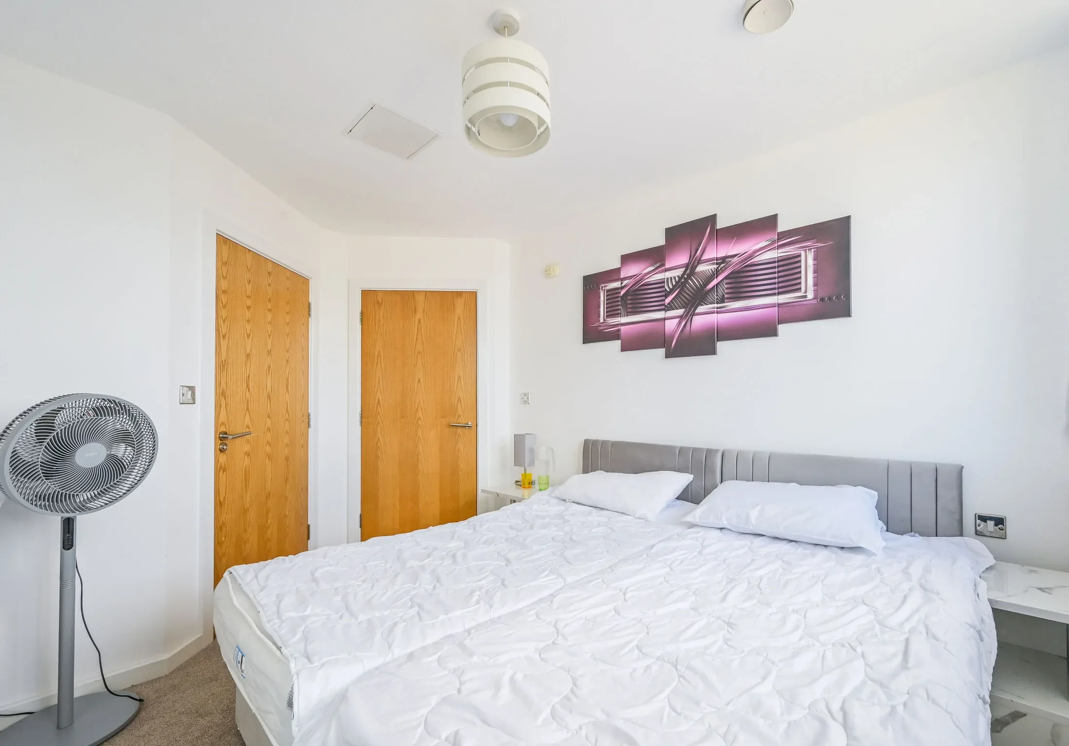 Flat East India Dock Road in Greater London