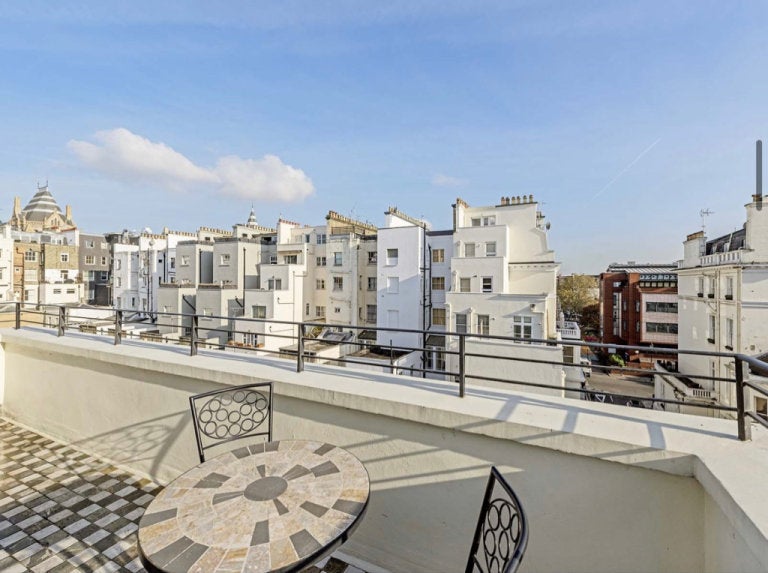 Flat Queen's Gate in Greater London