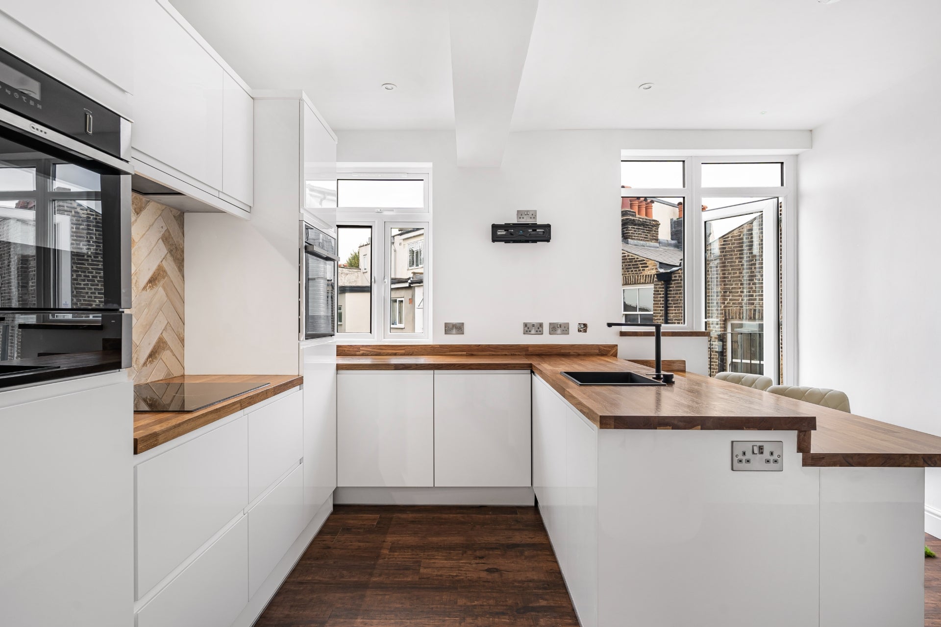 Flat Harrow Road in City of Westminster