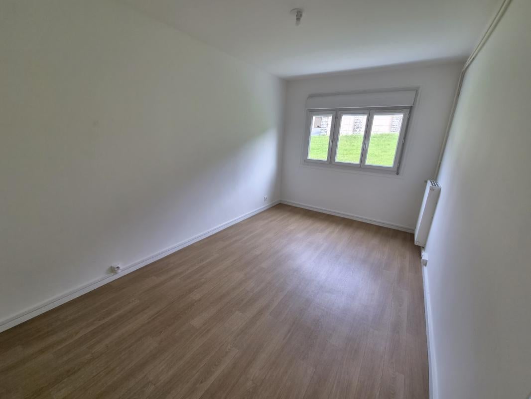 Flat Rue Jean Jaurès in Monthermé