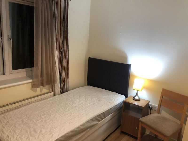 Room Trafalgar Court in Fenland District