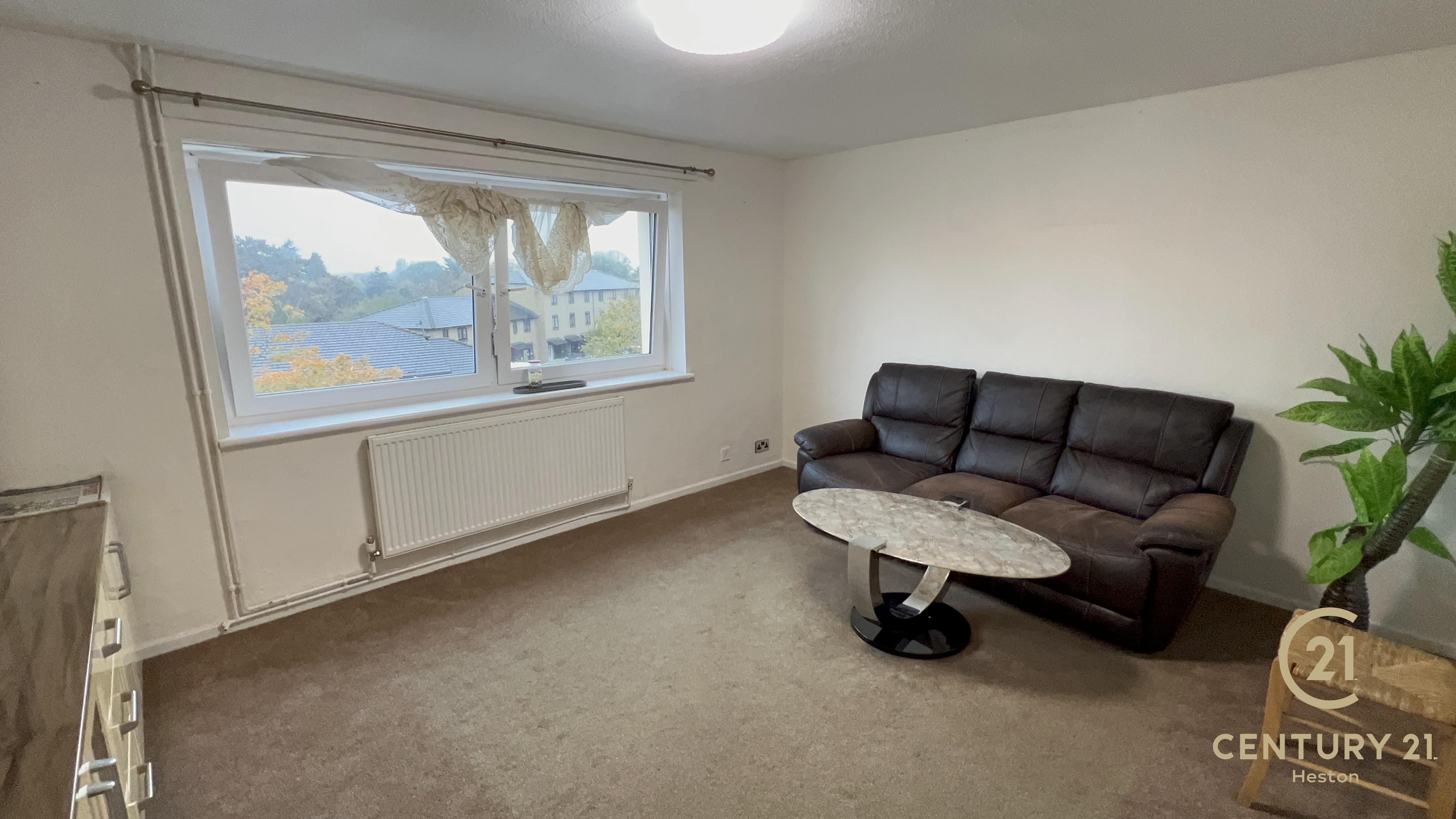 Flat Edgar Road in Greater London