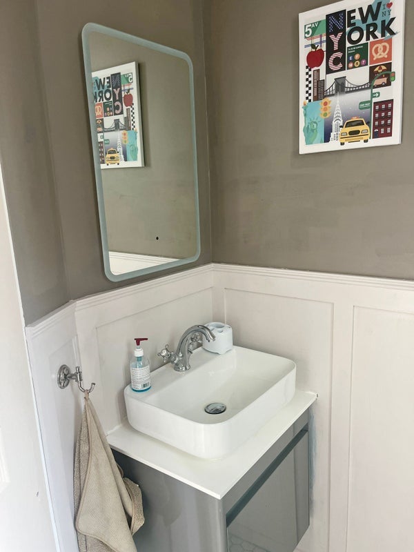 Room Thornton Road in Greater London