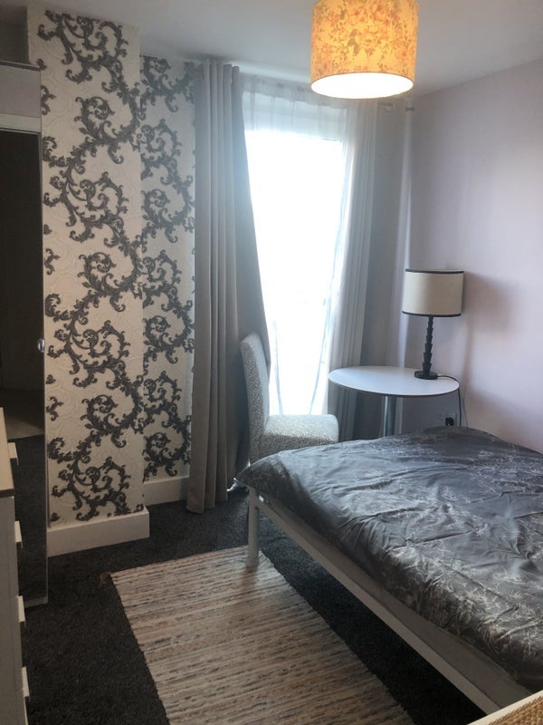 Room Salamanca Place in Greater London