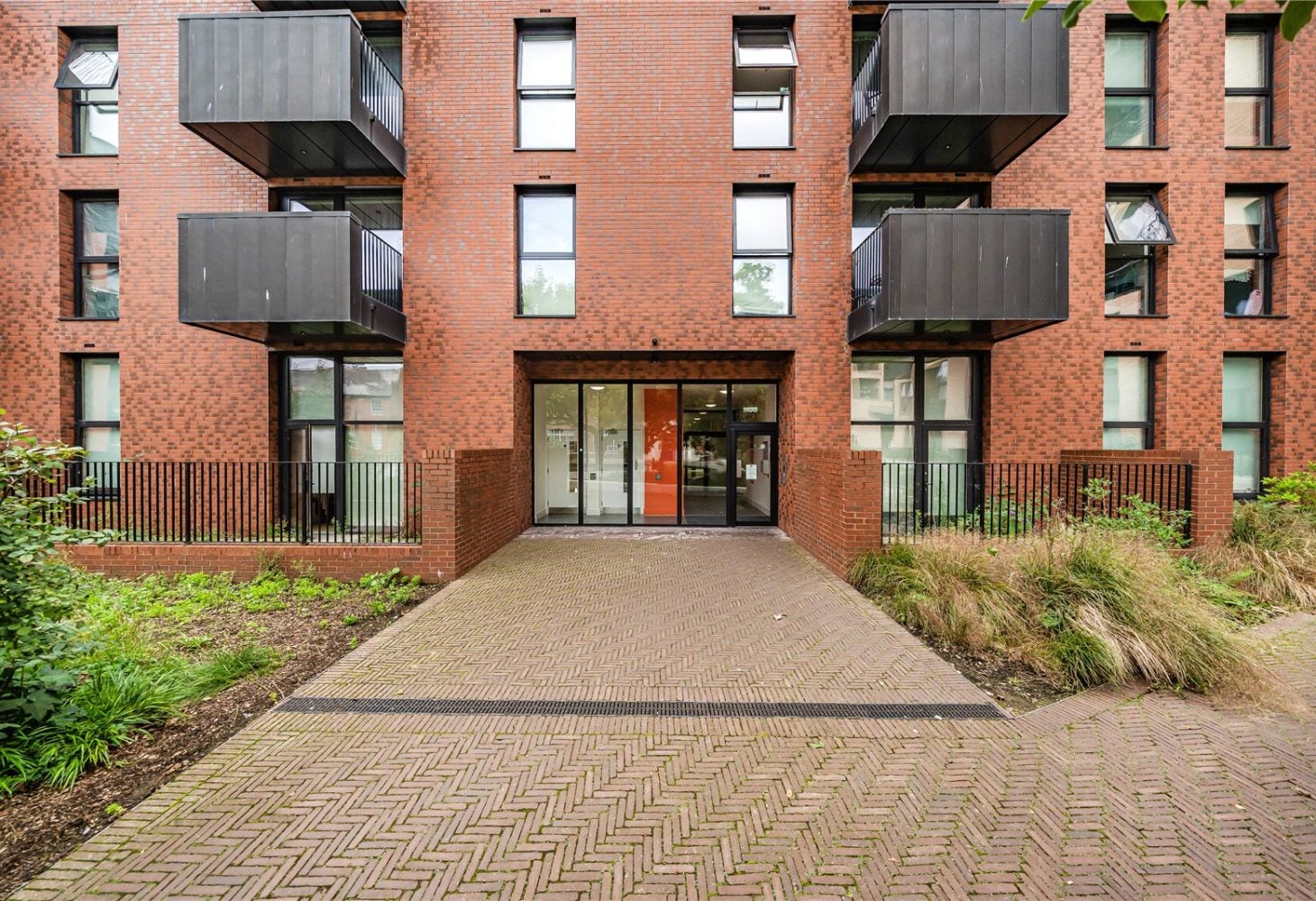 Flat Nichols Court in Chelmsford