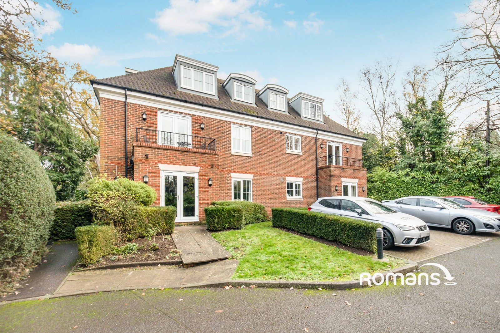 Flat London Road in Winkfield
