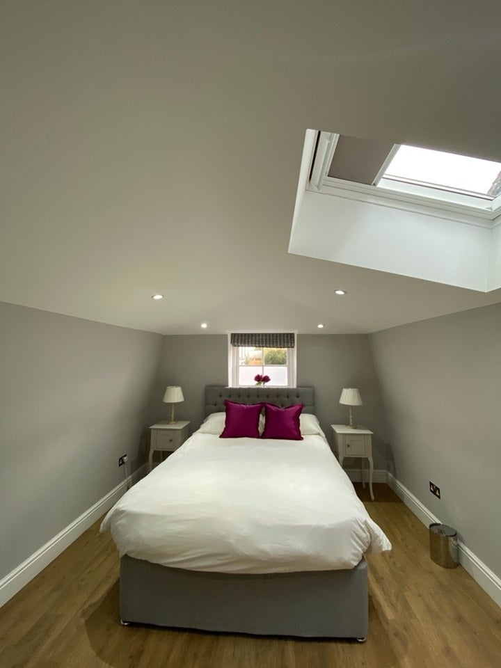 Flat Melrose Road in Greater London