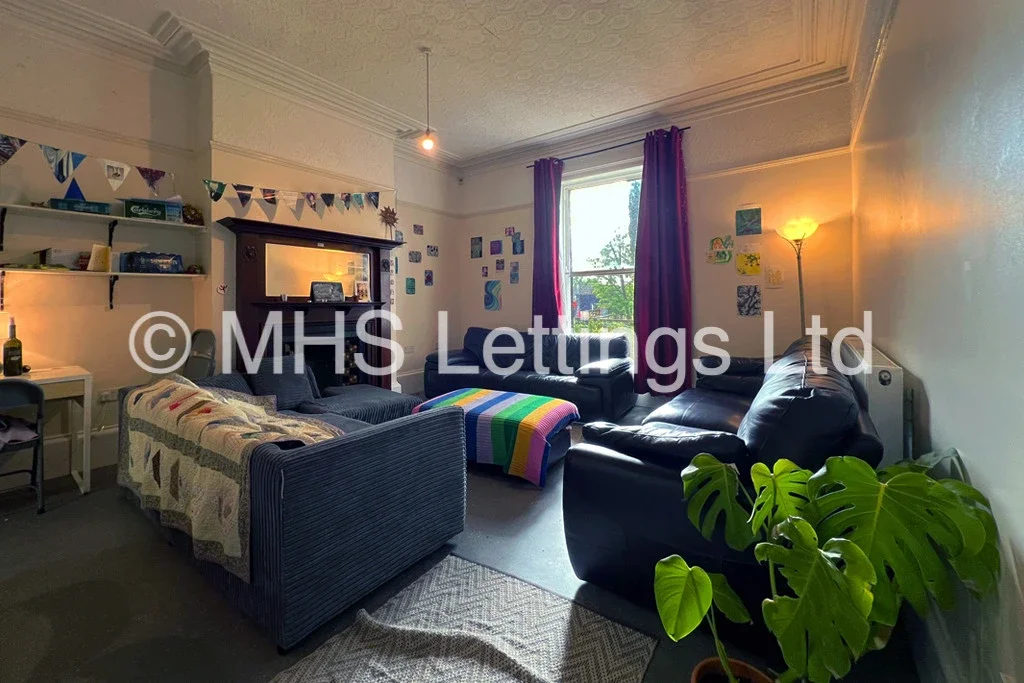 Room Headingley Lane in Leeds