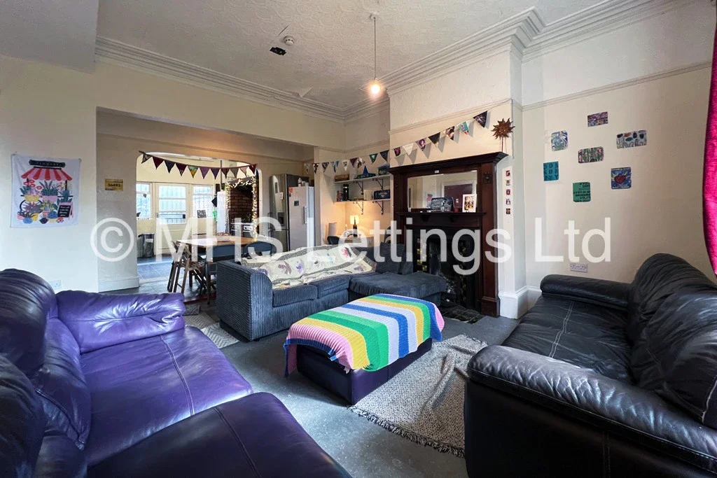 Room Headingley Lane in Leeds