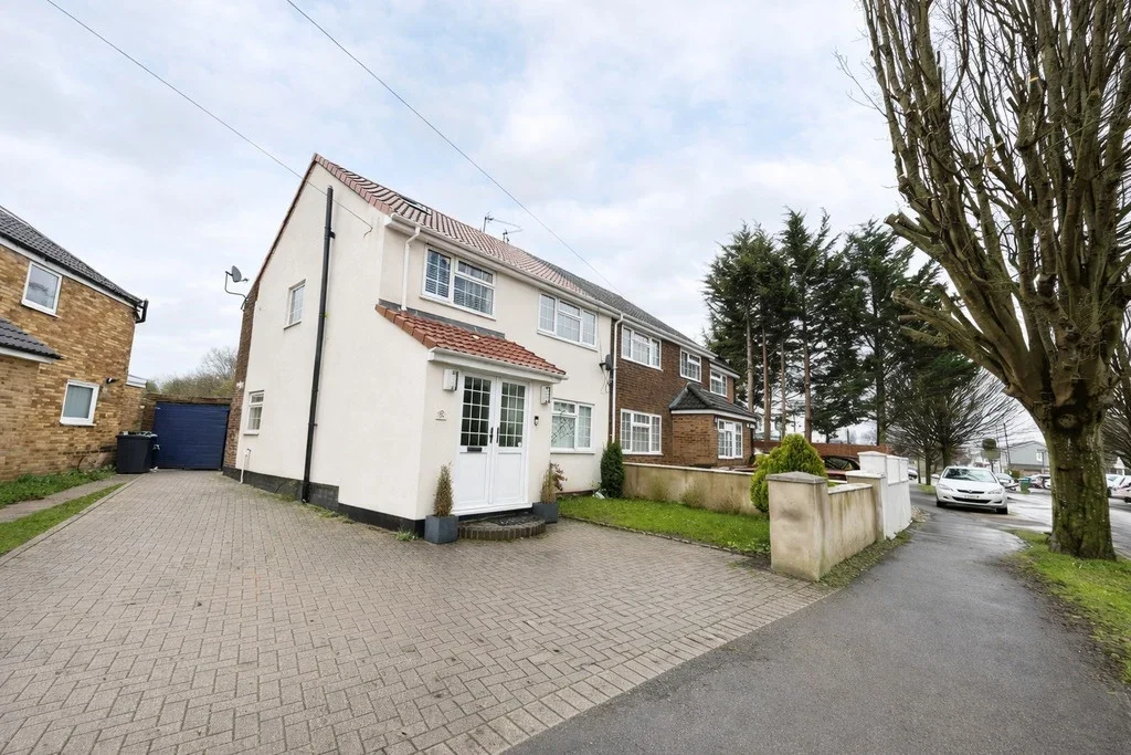 House Walton Drive in High Wycombe Community Board