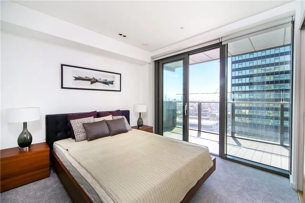 Flat Hampstead Road in Greater London