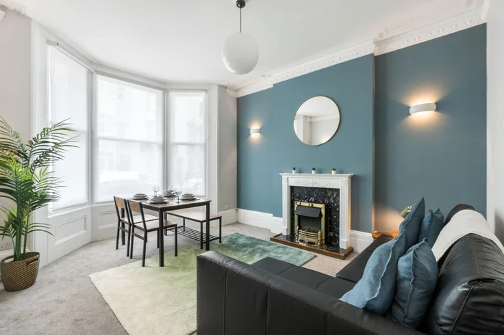 Flat Madeira Drive in Brighton