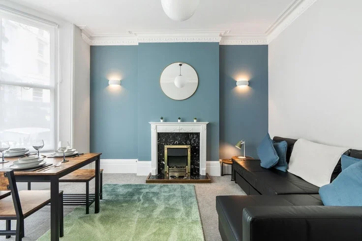 Flat Madeira Drive in Brighton