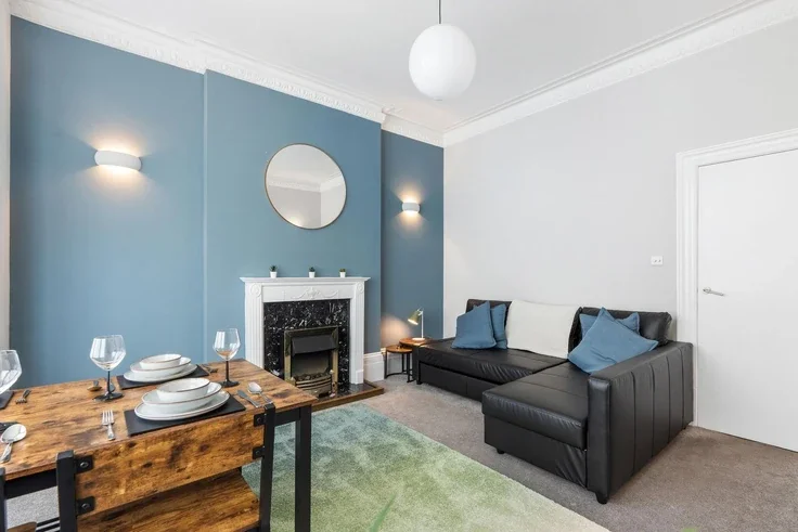 Flat Madeira Drive in Brighton