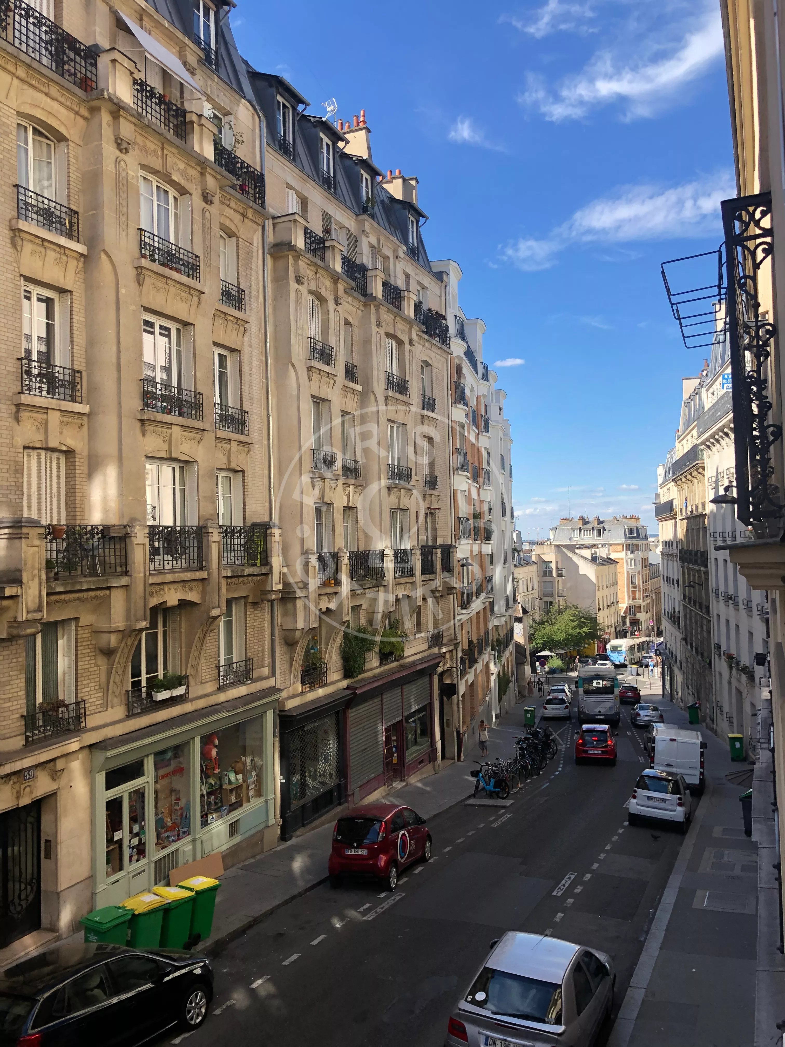 Appartement Rue du Mont Cenis à Paris