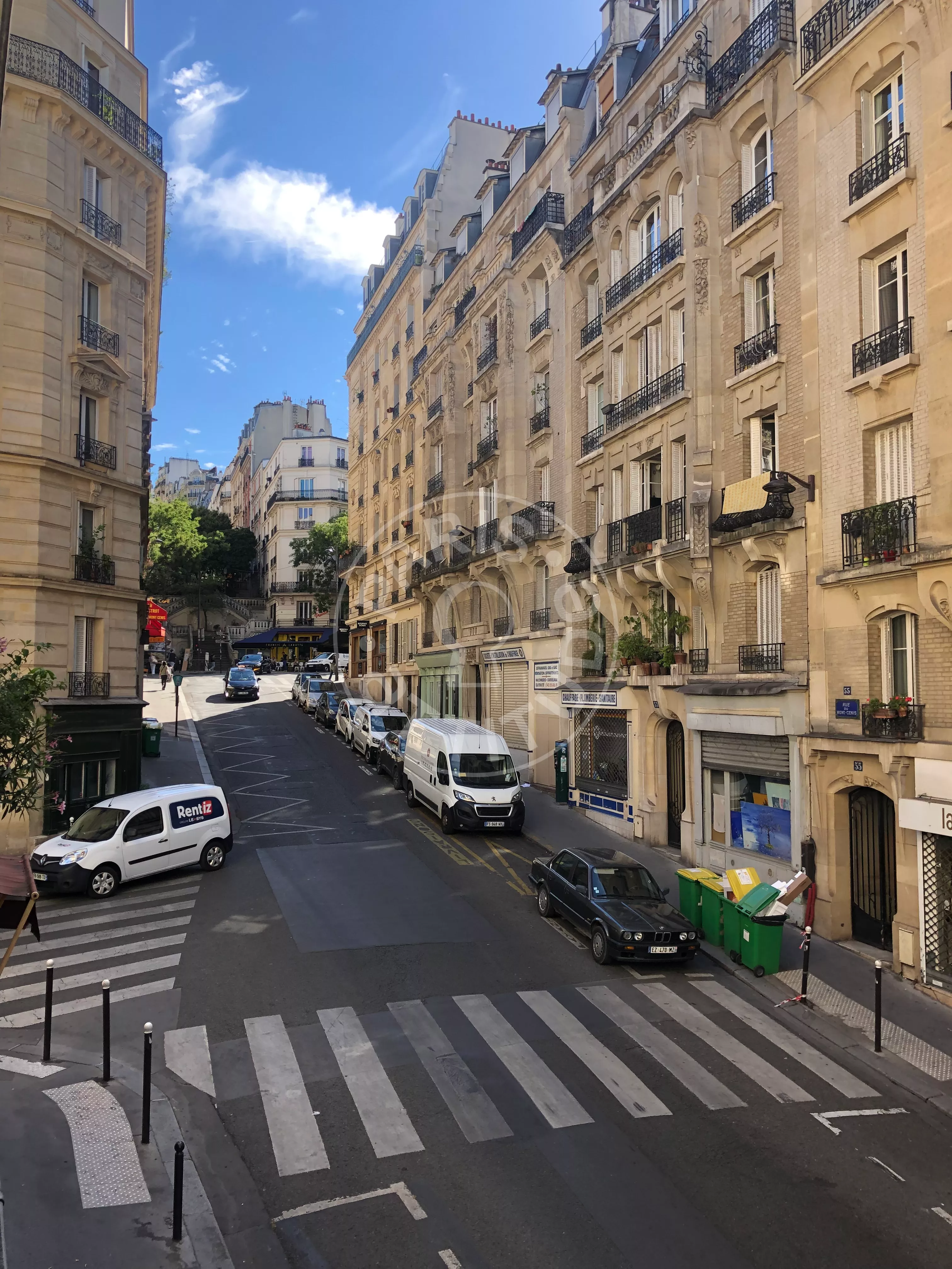 Appartement Rue du Mont Cenis à Paris