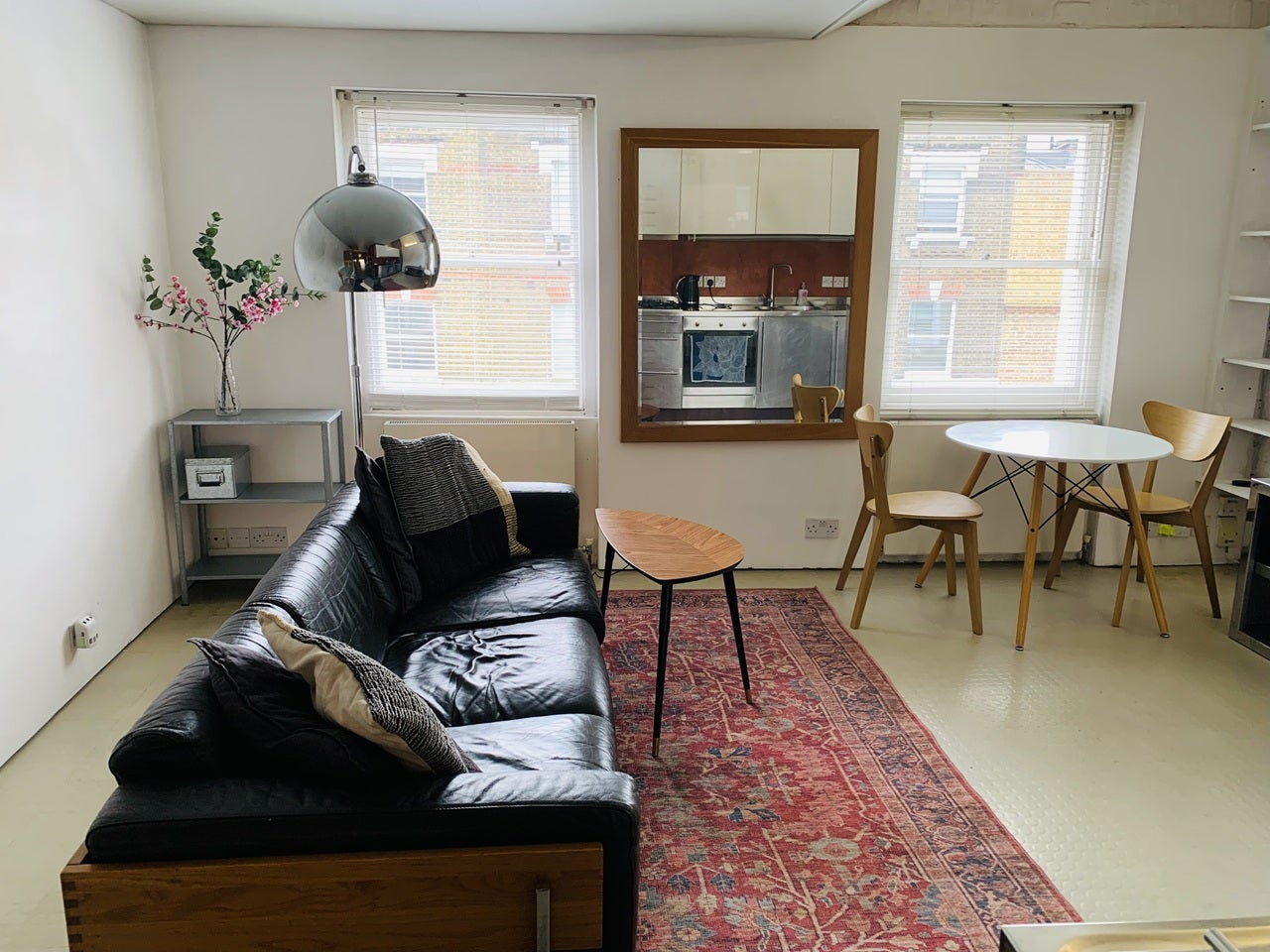 Flat Goodge Street in Greater London