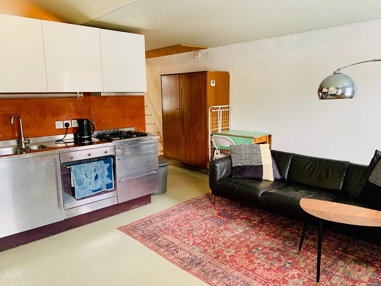 Flat Goodge Street in Greater London