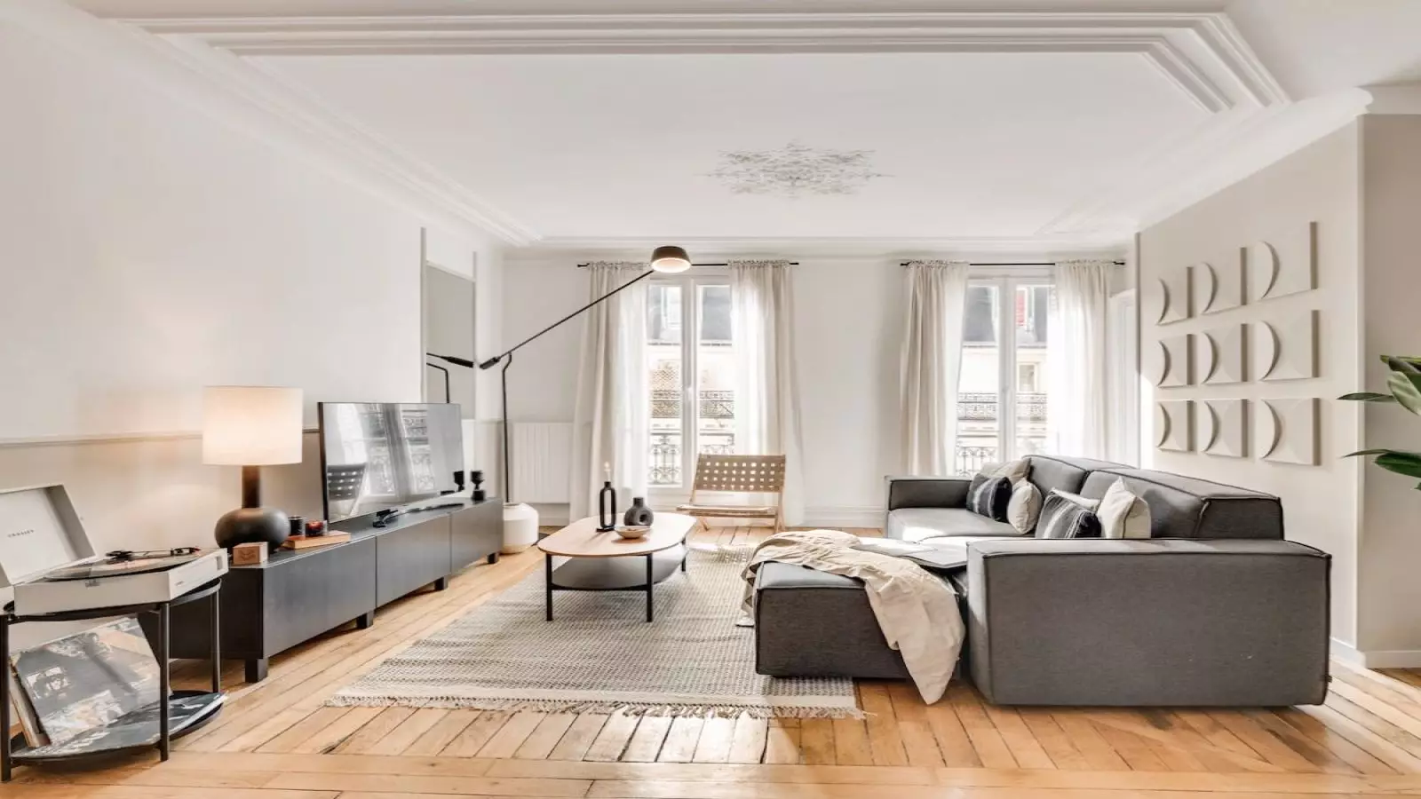 Flat Rue de Tocqueville in Paris