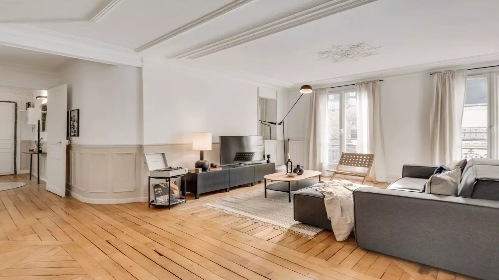 Flat Rue de Tocqueville in Paris