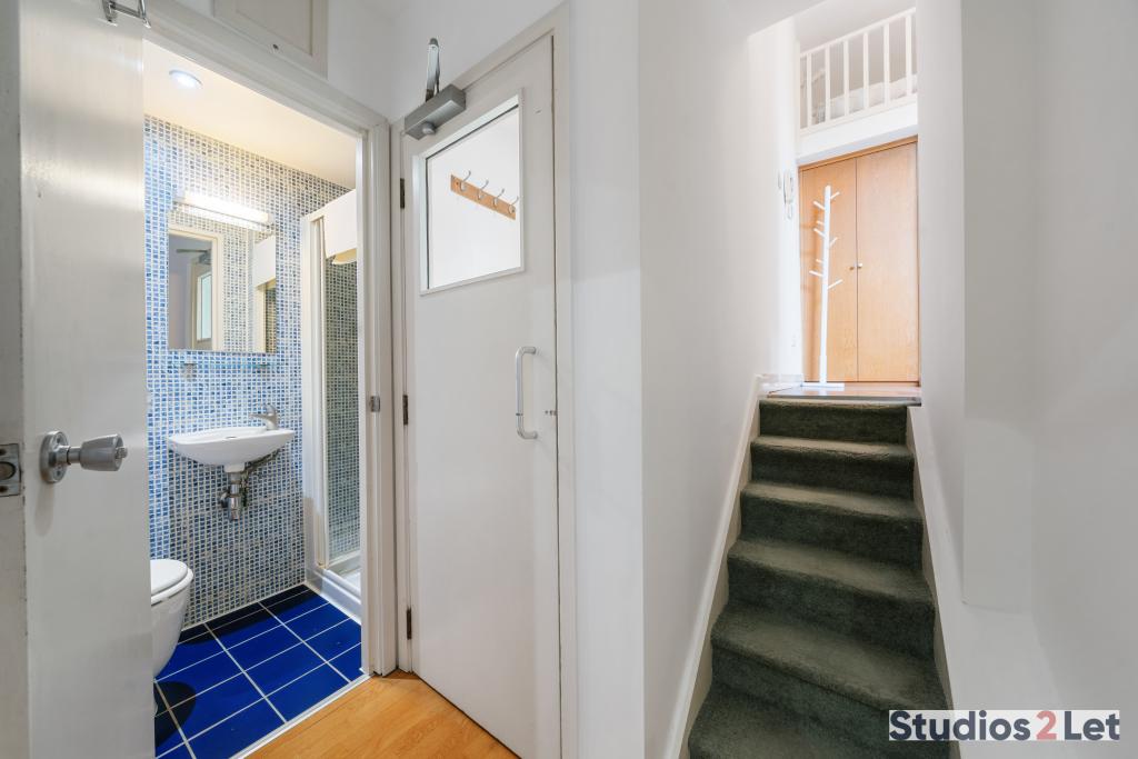 Flat Fairholme Road in Greater London