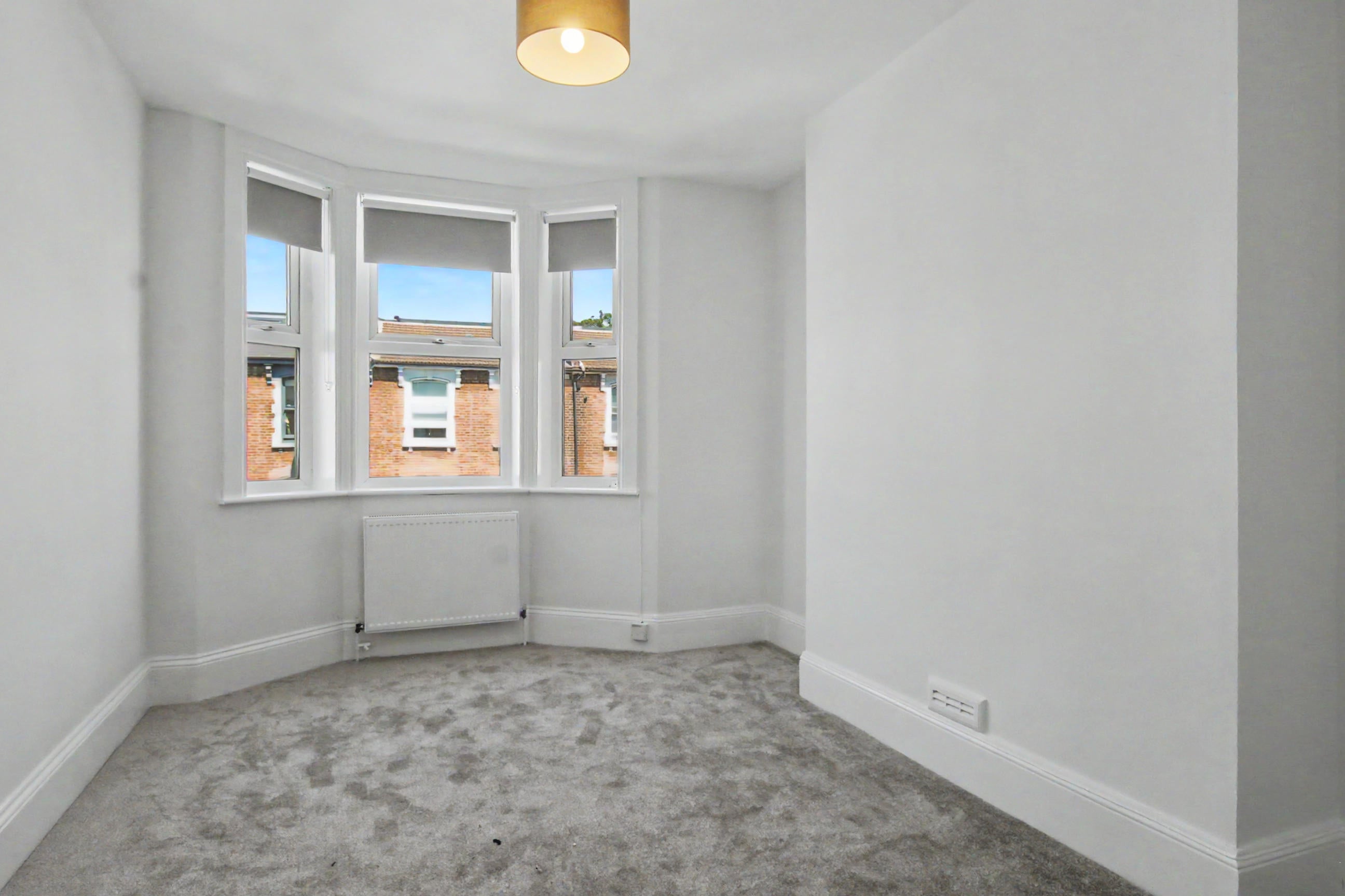 Flat Fortess Road in Greater London