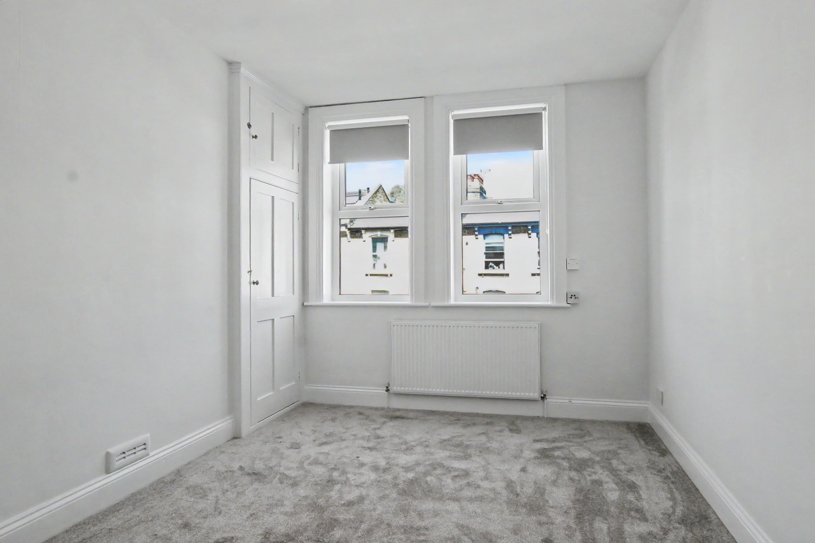 Flat Fortess Road in Greater London