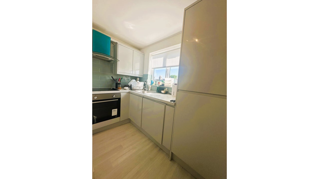 Flat Essex Road in Greater London