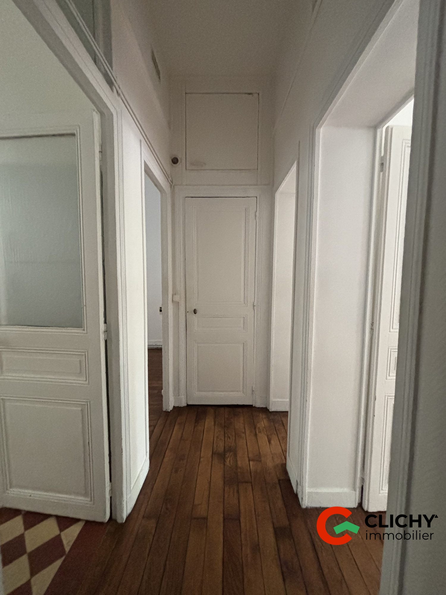 Flat Place des Martyrs de l'Occupation Allemande in Clichy