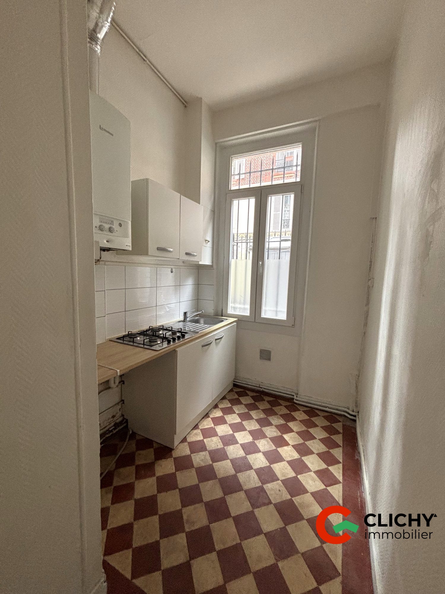 Flat Place des Martyrs de l'Occupation Allemande in Clichy