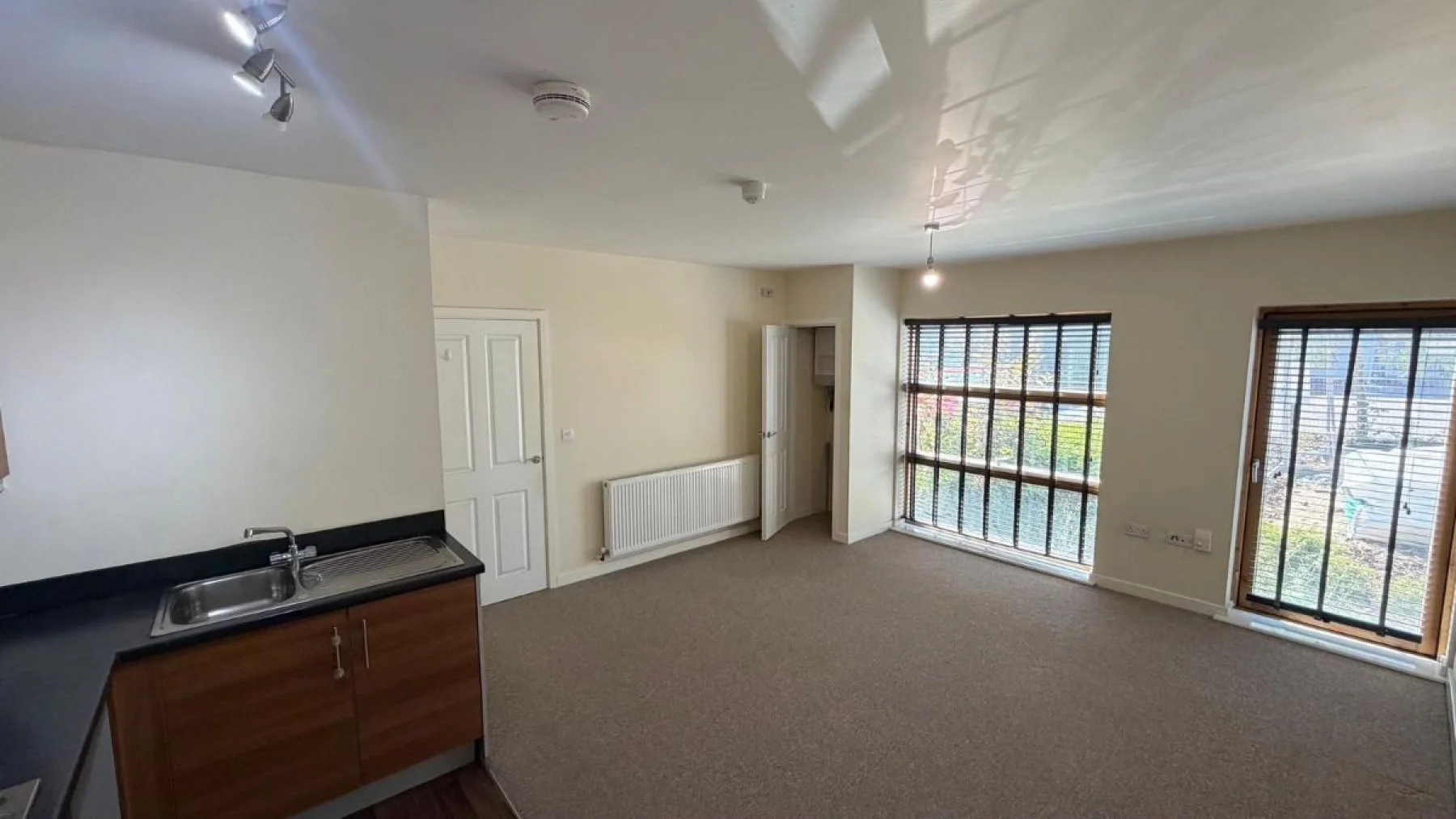 Flat Caxton Road in Nottingham