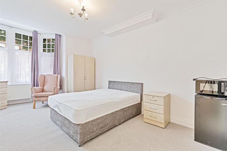 Room Sackville Road in Portslade by Sea