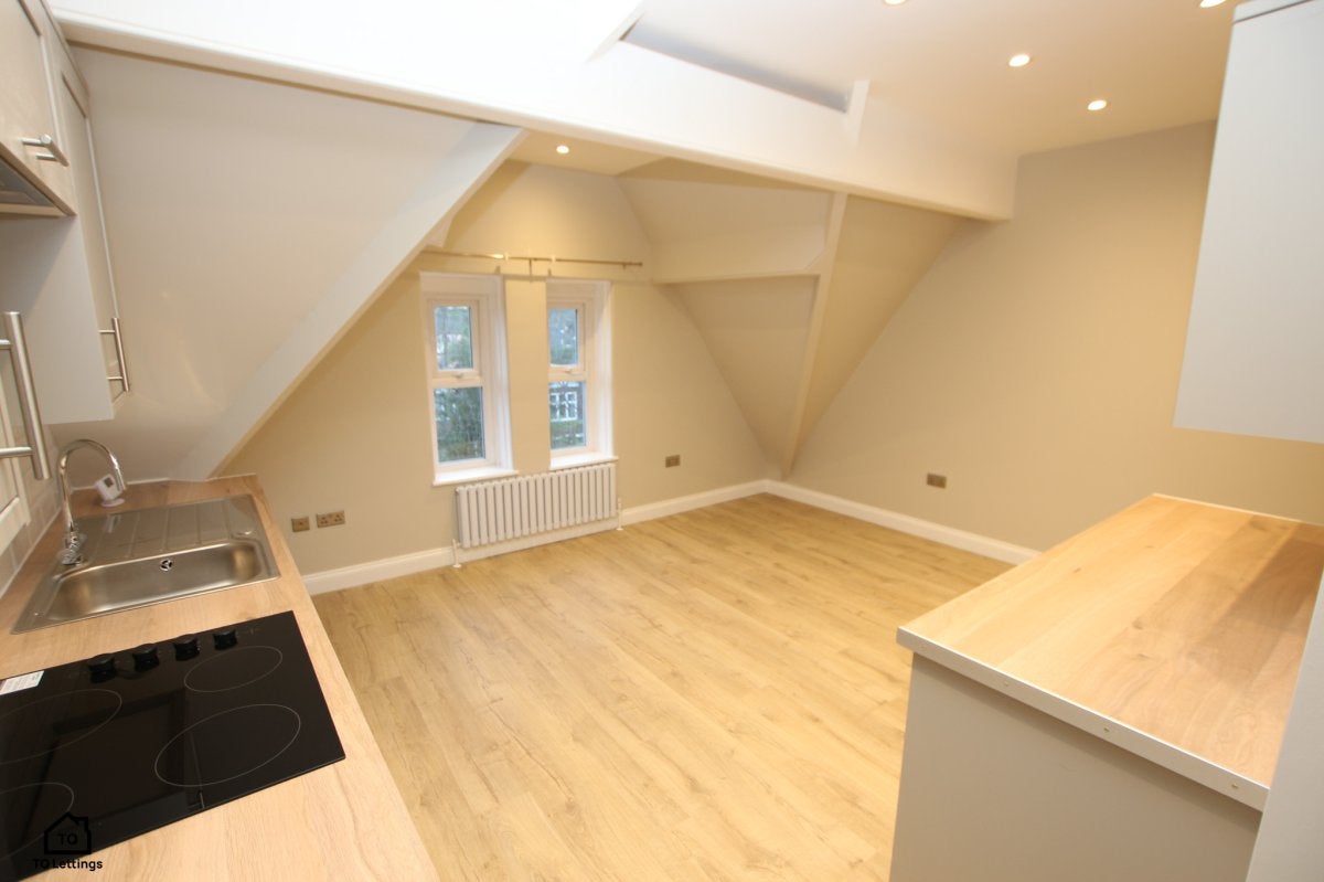 Flat Swann Lane in Cheadle Hulme