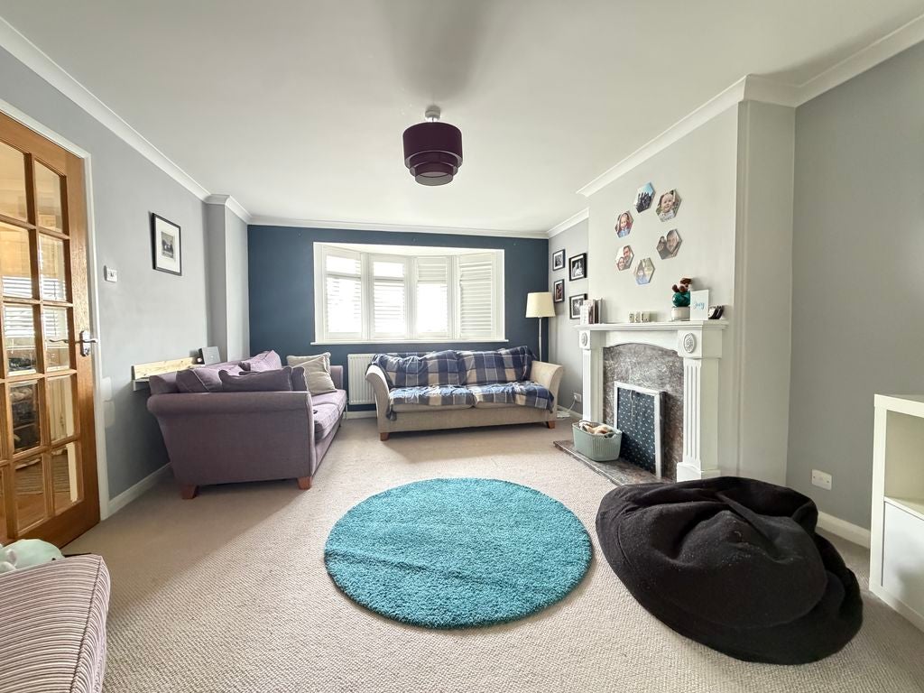House Peregrine Close in Waverley