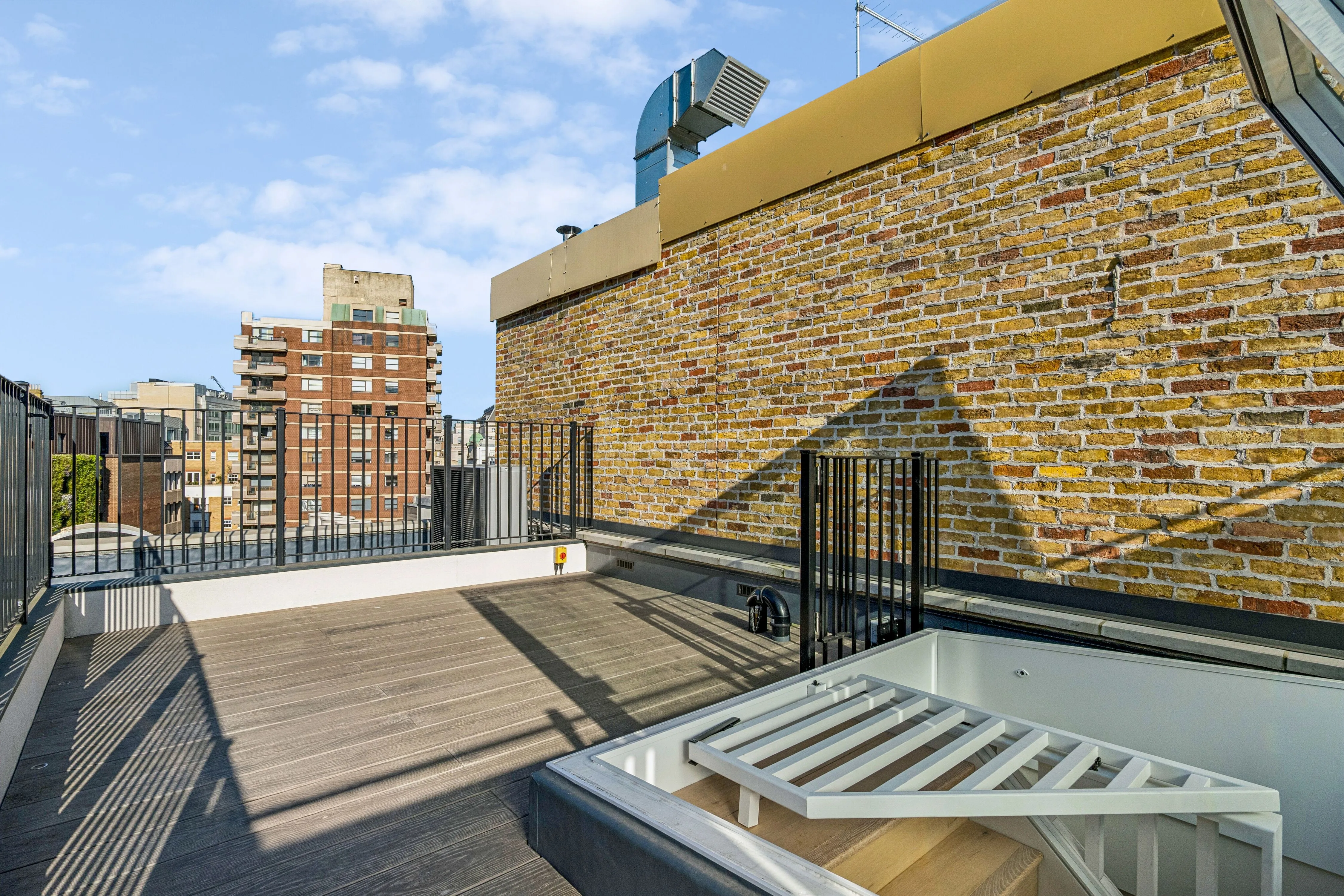 Flat Stukeley Street in Greater London