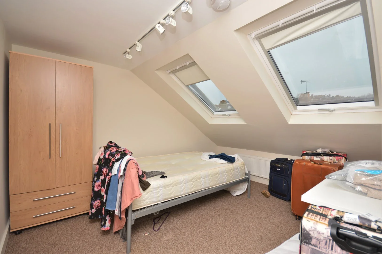 Flat Redvers Road in Brighton