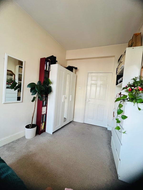 Room Lewisham High Street in Greater London