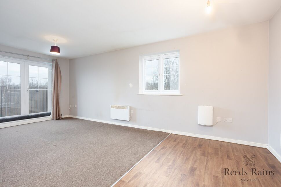 Flat Robinson Road in Ellesmere Port