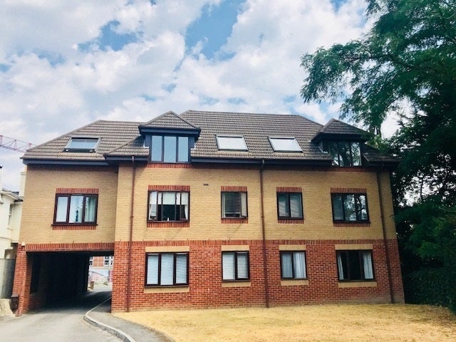 Flat St Denys Road in Southampton