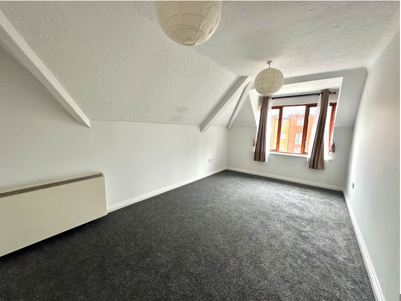 Flat St Denys Road in Southampton
