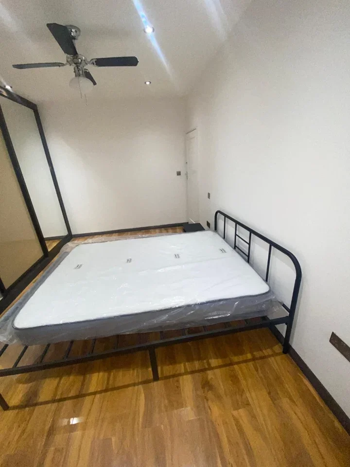 Room Kelsie Way in Greater London