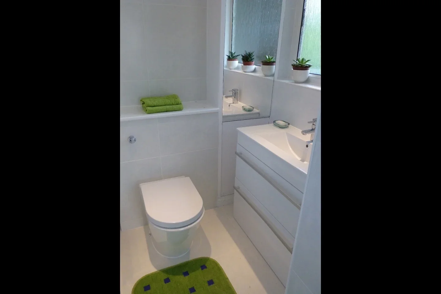 Flat Larkhall Lane in Greater London