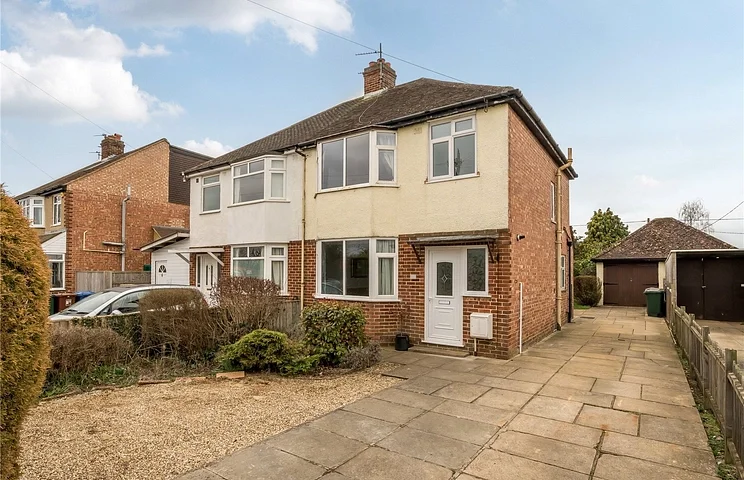 House Woodstock Road in Cherwell District