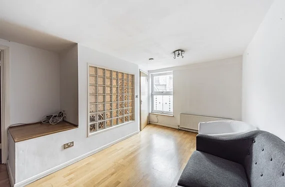 Flat King Street in Greater London