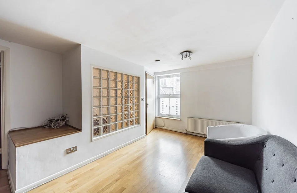Flat King Street in Greater London