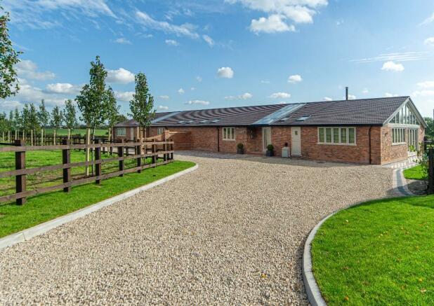 Flat Little Aston Hall in Lichfield