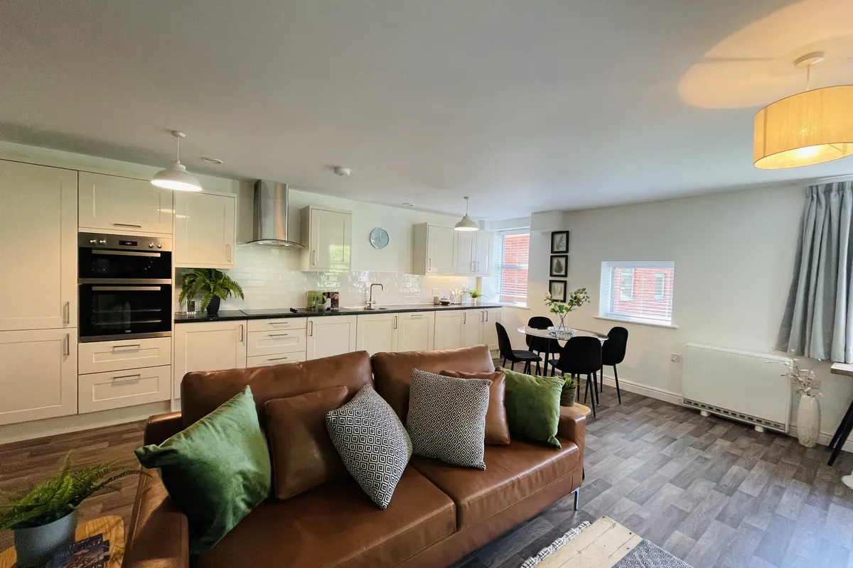 Flat Bartholomews Square in Bristol
