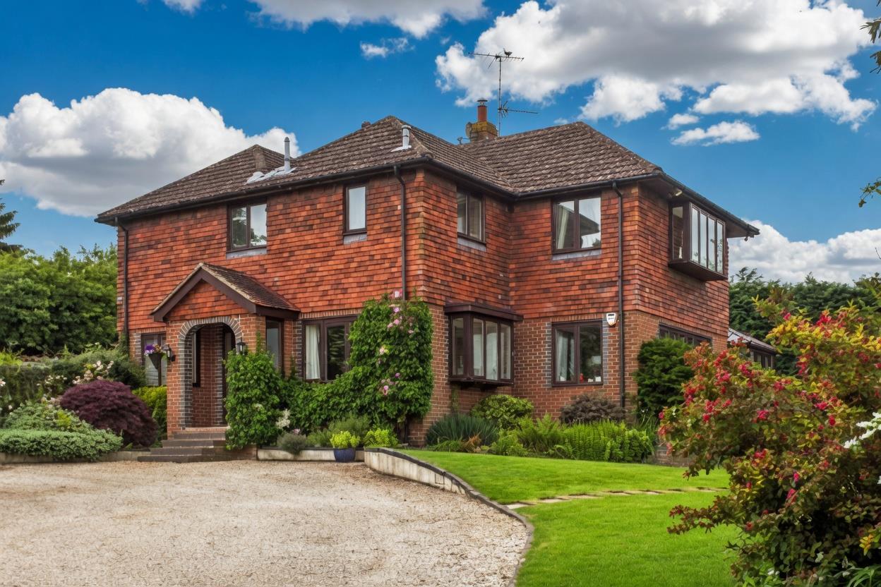 House Oxford Way in Basingstoke and Deane