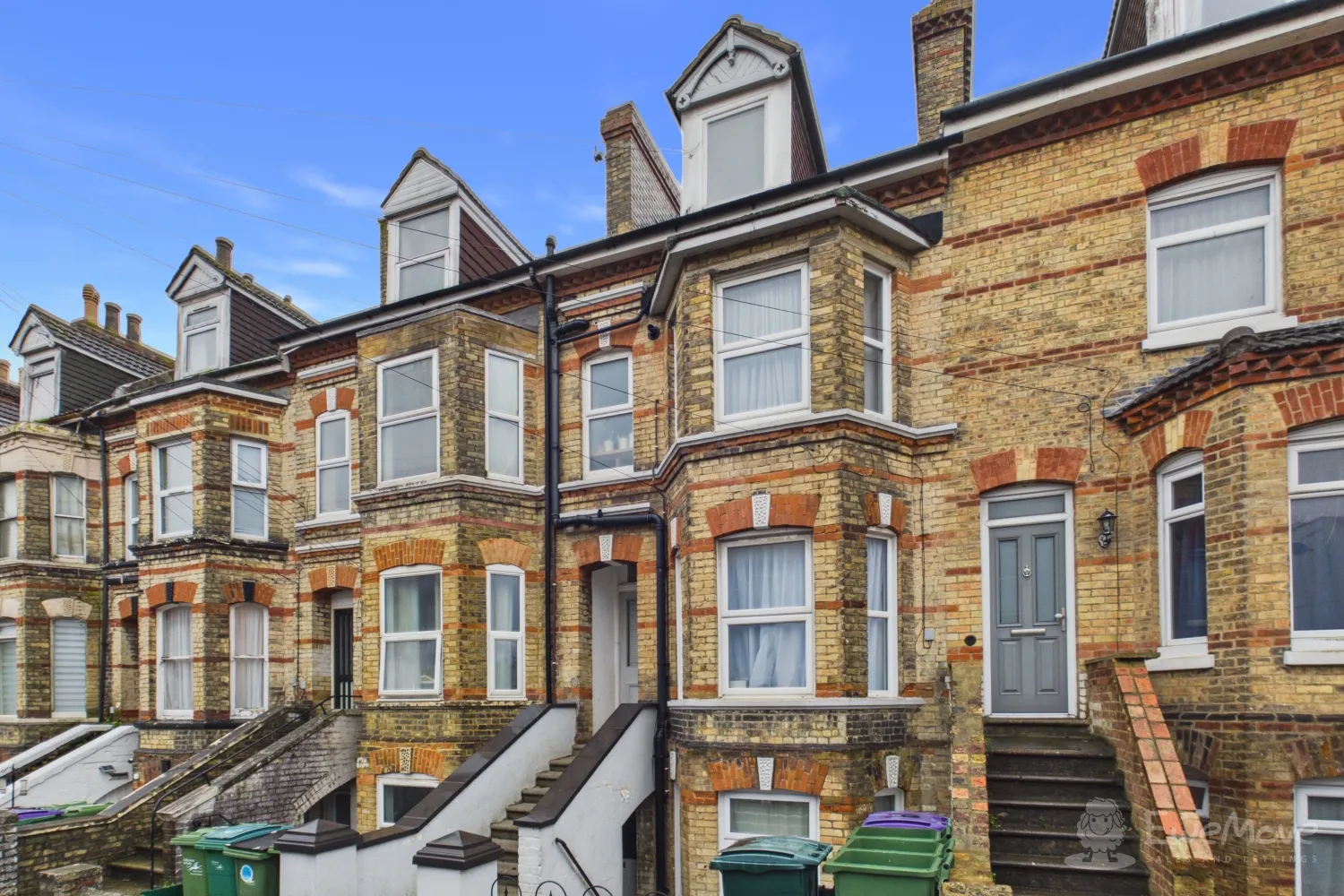 Flat Coolinge Road in Folkestone and Hythe District